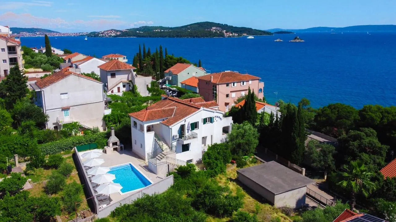 Apartment M6 Seget Vranjica